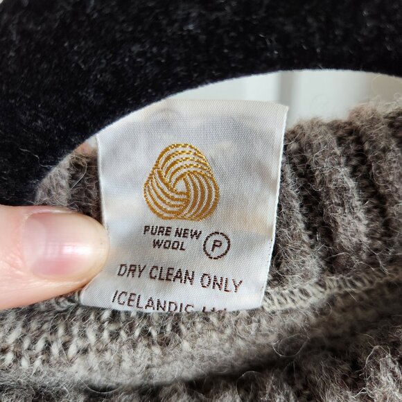 VINTAGE Ice Knit Snowflake Sweater - Picture 3 of 4